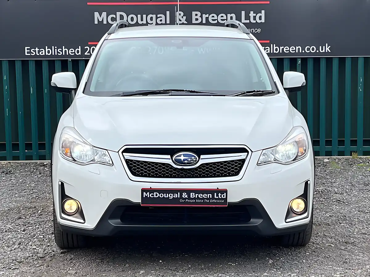 Used 2016 Subaru Xv I Se White - Interior and Exterior details 8