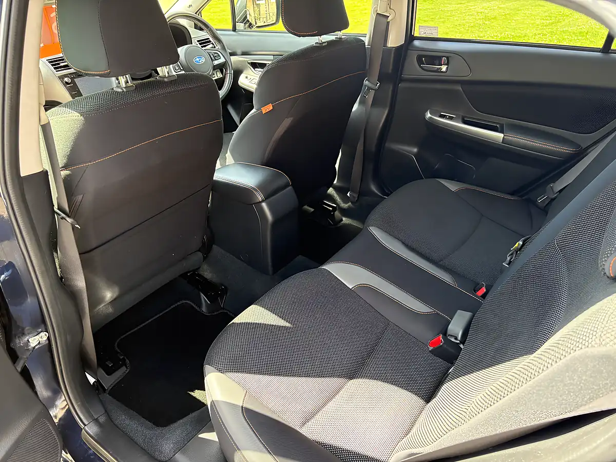 Used 2016 Subaru Xv Se Blue - Interior and Exterior details 13