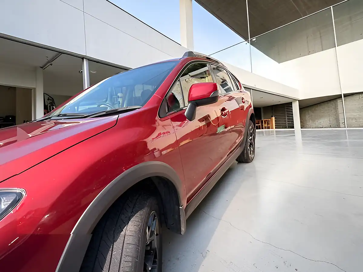 Used 2016 Subaru Xv Se Premium Red - Interior and Exterior details 11