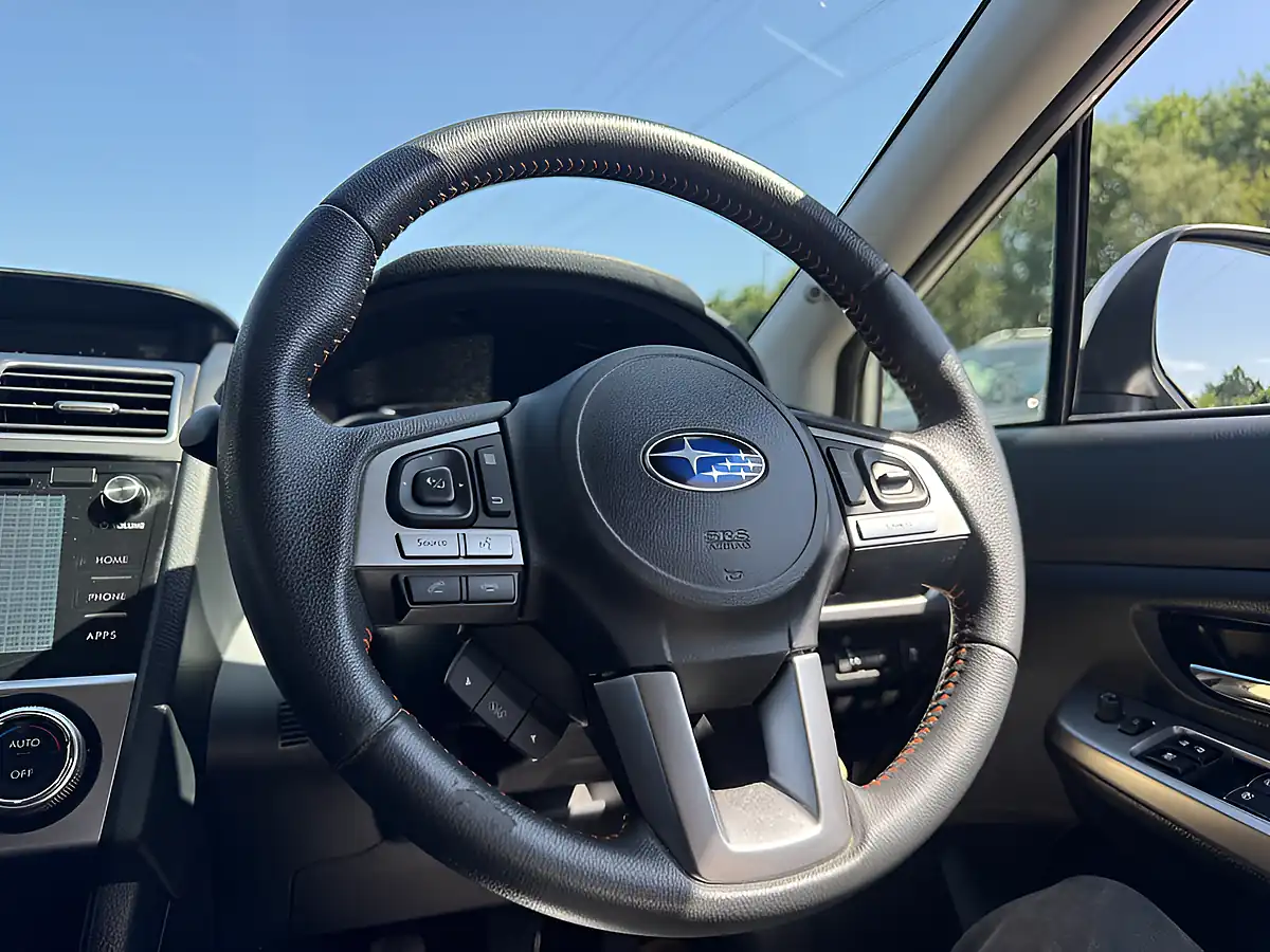 Used 2016 Subaru Xv Se White - Interior and Exterior details 16