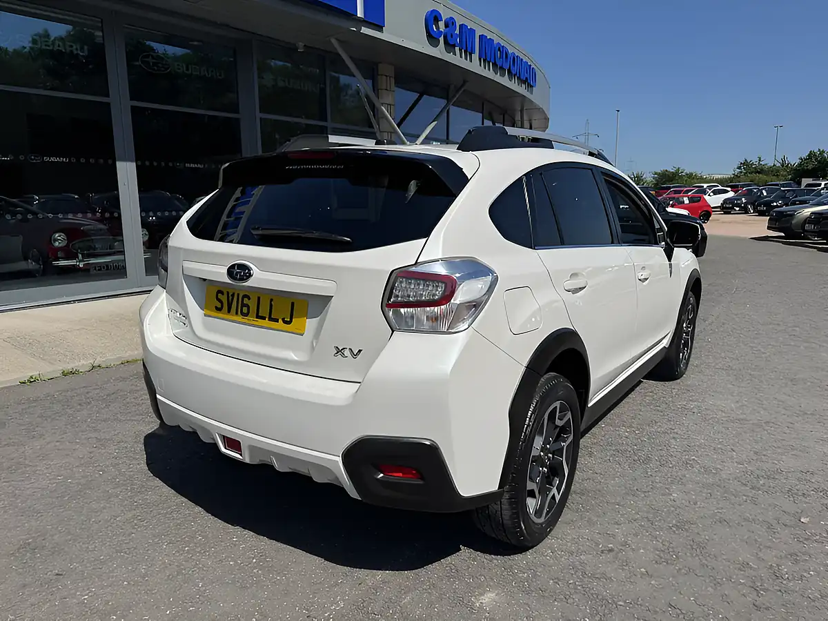 Used 2016 Subaru Xv Se White - Interior and Exterior details 8