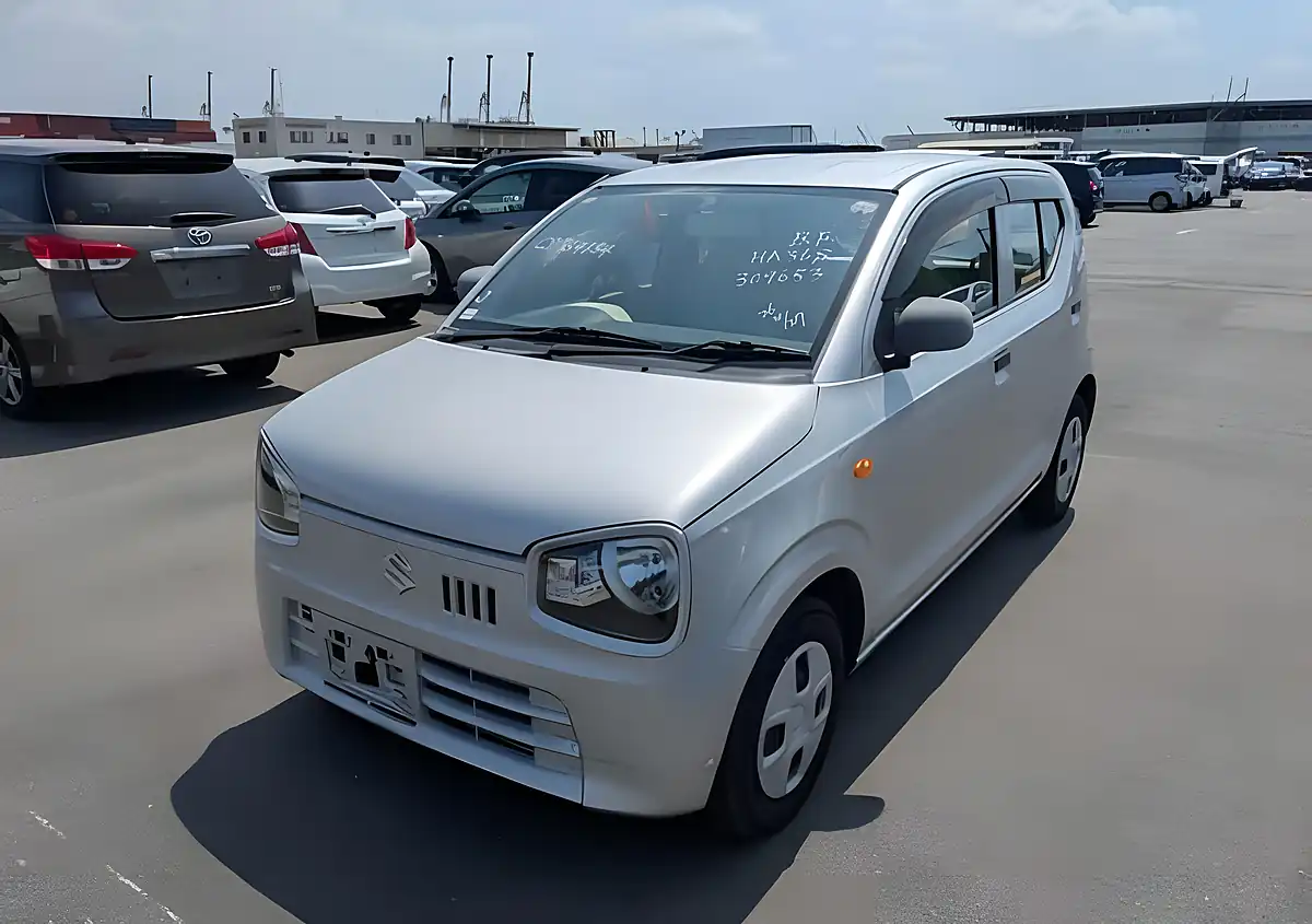 Used 2016 Suzuki Alto Silver - Front View