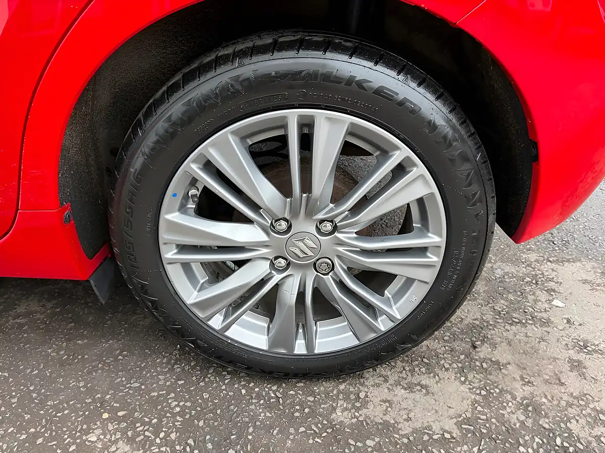 Used 2016 Suzuki Baleno Sz-T Red - Interior and Exterior details 3