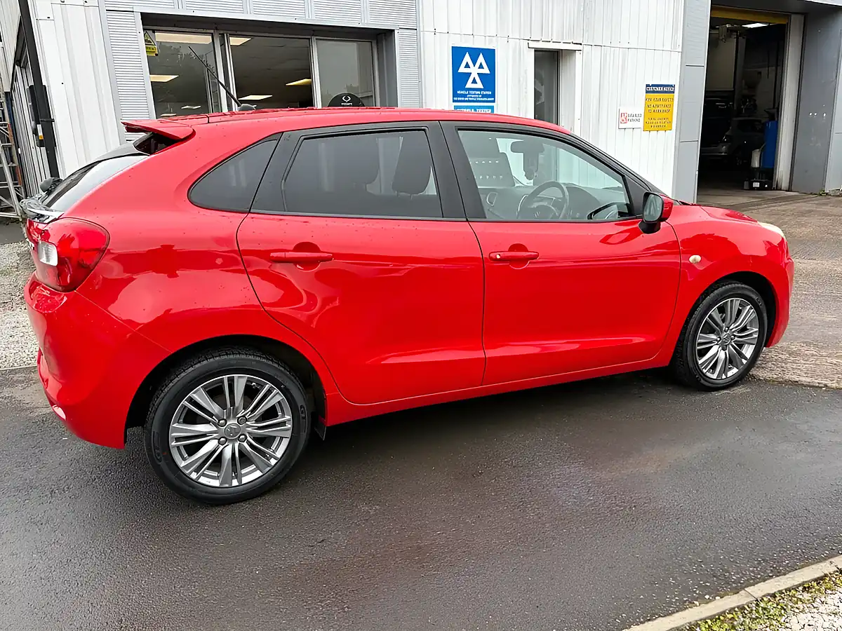 Used 2016 Suzuki Baleno Sz-T Red - Interior and Exterior details 9