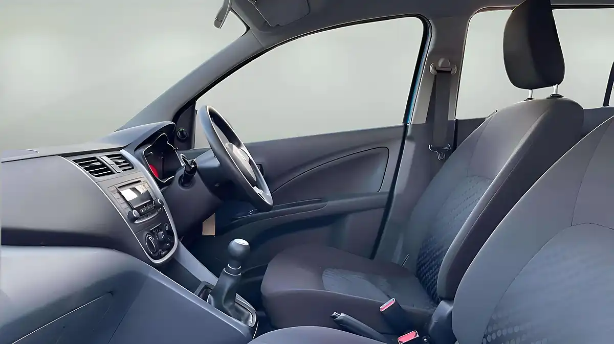 Used 2016 Suzuki Celerio SZ2 Blue - Interior and Exterior details 11