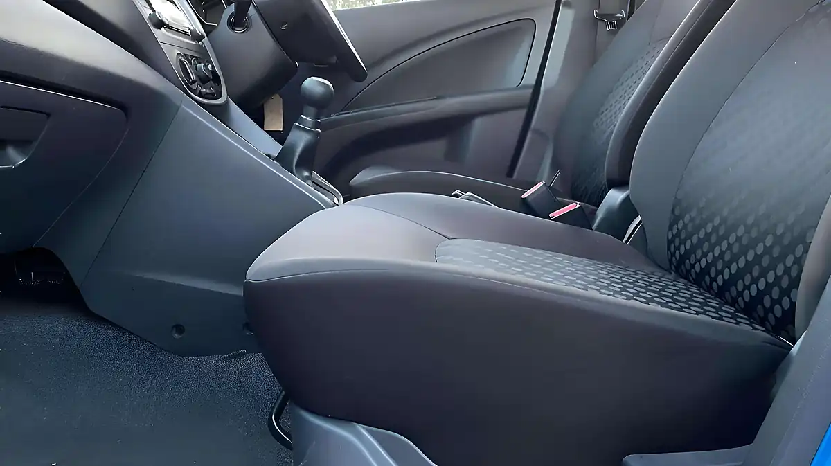 Used 2016 Suzuki Celerio SZ2 Blue - Interior and Exterior details 9