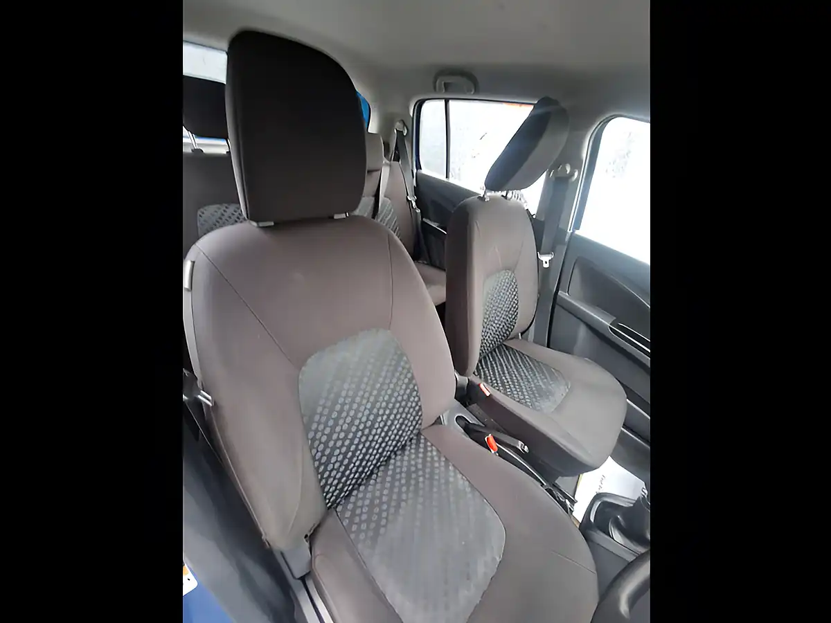 Used 2016 Suzuki Celerio SZ2 Blue - Interior and Exterior details 15