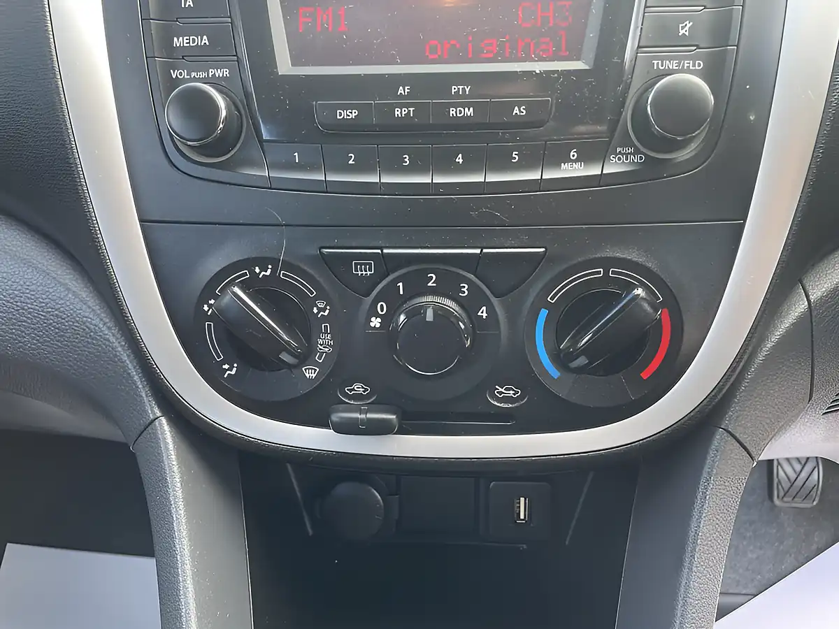 Used 2016 Suzuki Celerio SZ2 White - Interior and Exterior details 18