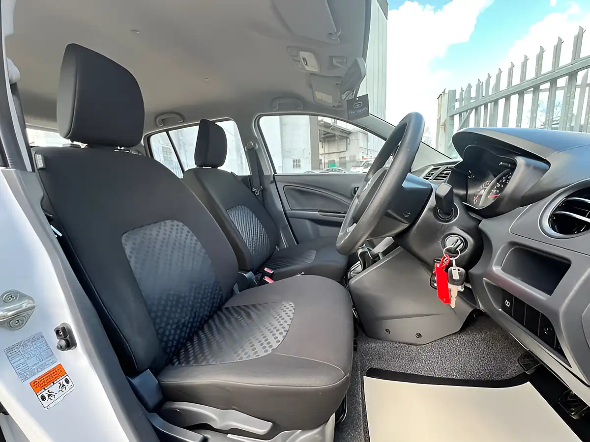 Used 2016 Suzuki Celerio SZ2 White - Interior and Exterior details 13