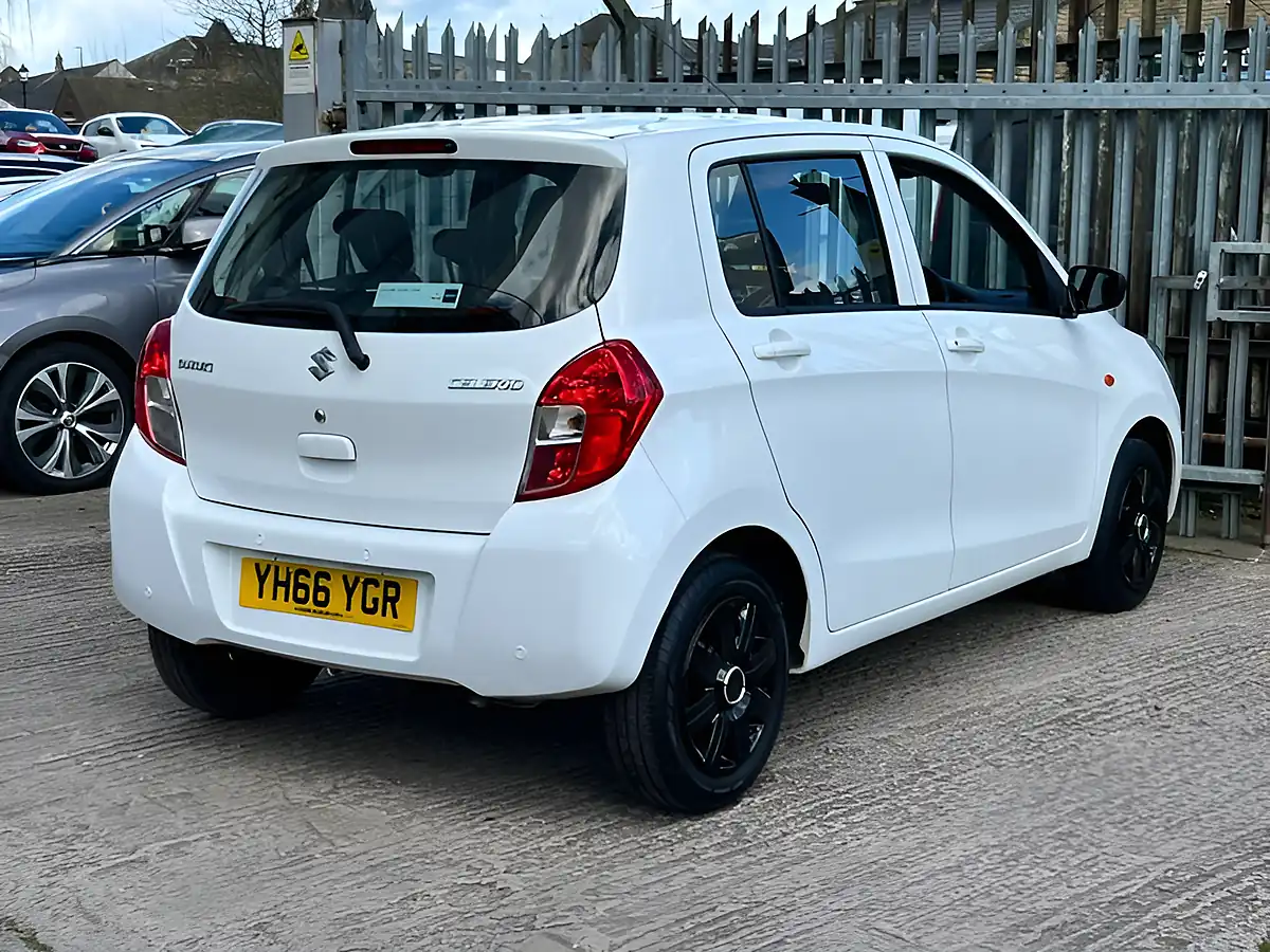 Used 2016 Suzuki Celerio SZ2 White - Interior and Exterior details 9