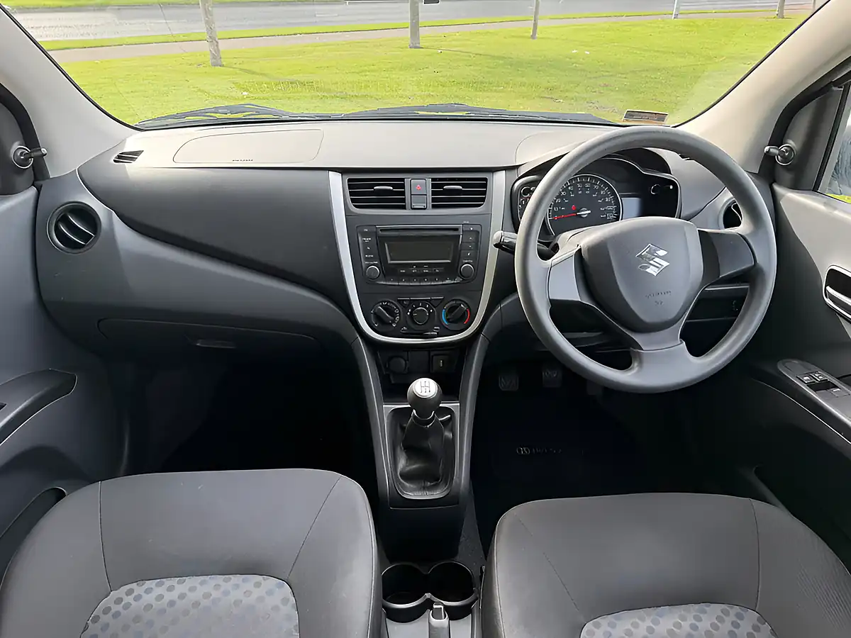 Used 2016 Suzuki Celerio SZ2 White - Interior and Exterior details 8