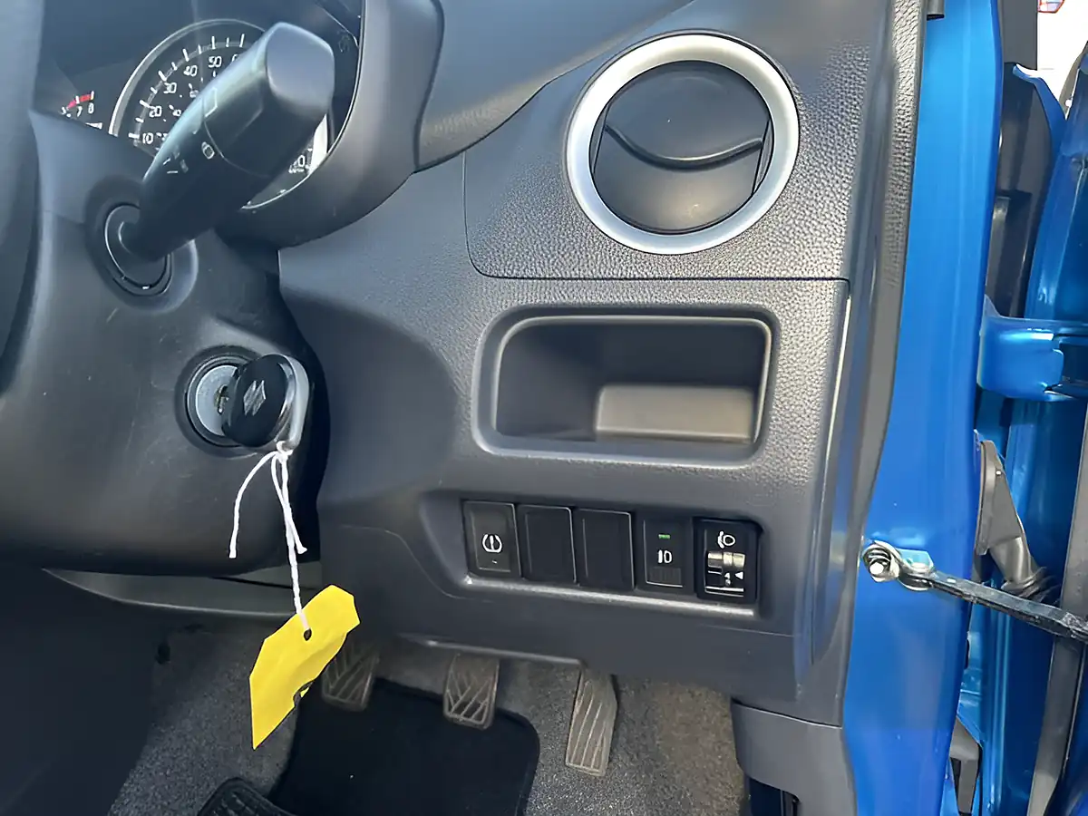 Used 2016 Suzuki Celerio SZ4 Cerulean Blue Pearl - Interior and Exterior details 13