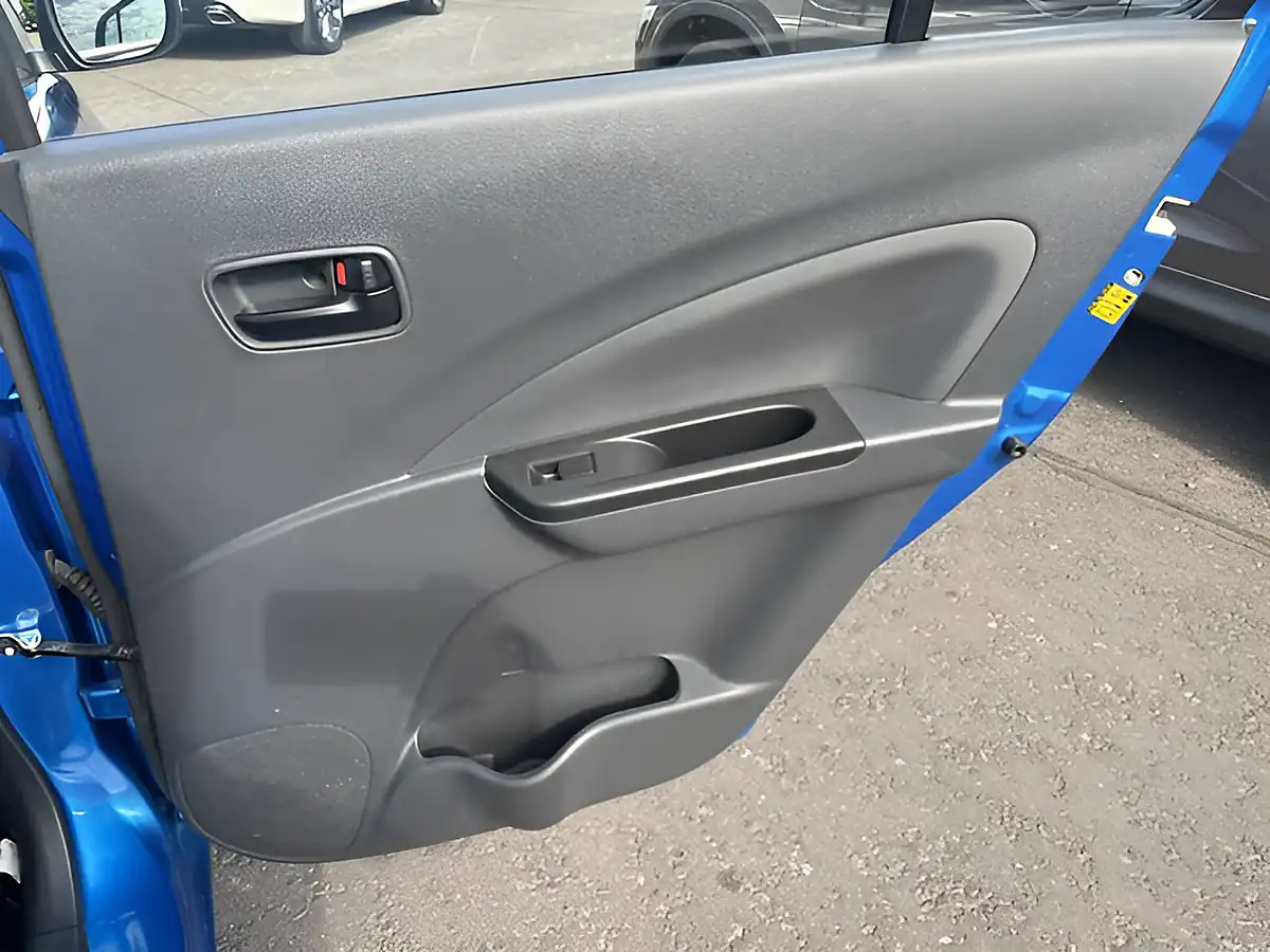 Used 2016 Suzuki Celerio SZ4 Cerulean Blue Pearl - Interior and Exterior details 16