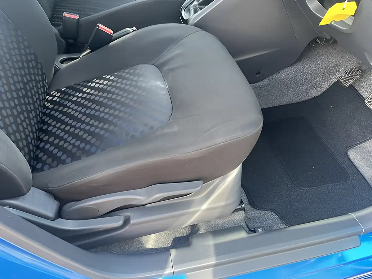 Used 2016 Suzuki Celerio SZ4 Cerulean Blue Pearl - Interior and Exterior details 6