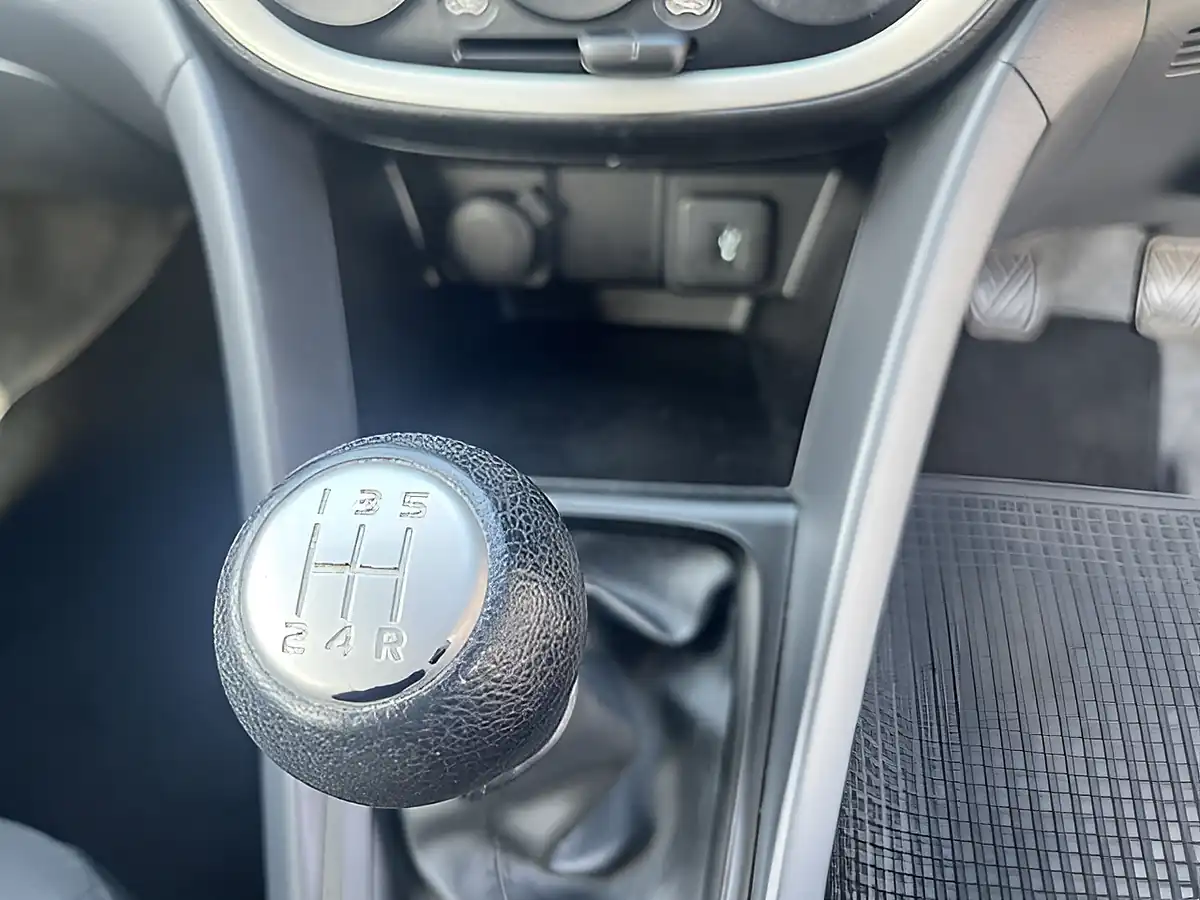 Used 2016 Suzuki Celerio SZ4 Cerulean Blue Pearl - Interior and Exterior details 8