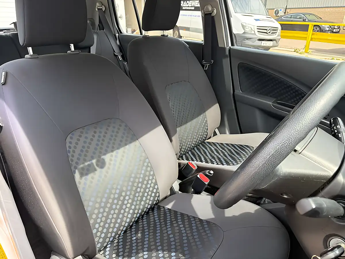 Used 2016 Suzuki Celerio SZ4 Silver - Interior and Exterior details 10