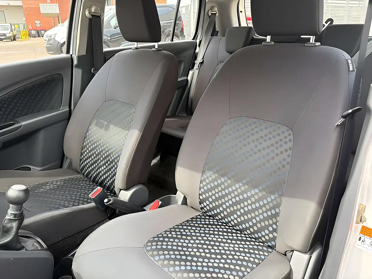 Used 2016 Suzuki Celerio SZ4 Silver - Interior and Exterior details 18