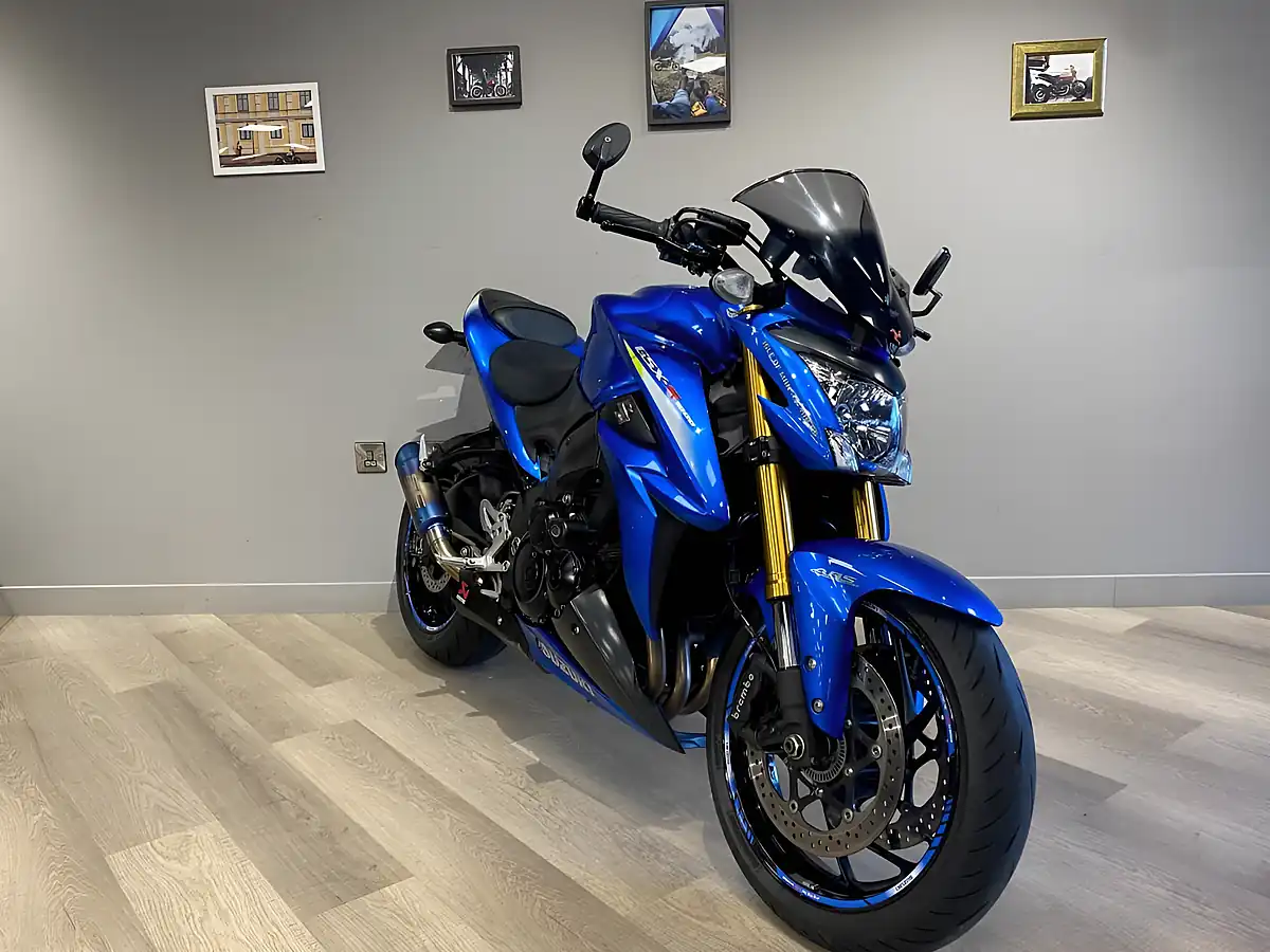 Used 2016 Suzuki GSX-S1000 AL6 Blue - Interior and Exterior details 3