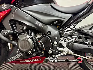 Used 2016 Suzuki GSX-S1000 Naked Red - Interior and Exterior details 15