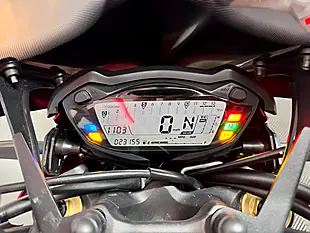 Used 2016 Suzuki GSX-S1000 Naked Red - Interior and Exterior details 17