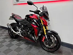 Used 2016 Suzuki GSX-S1000 Naked Red - Interior and Exterior details 4