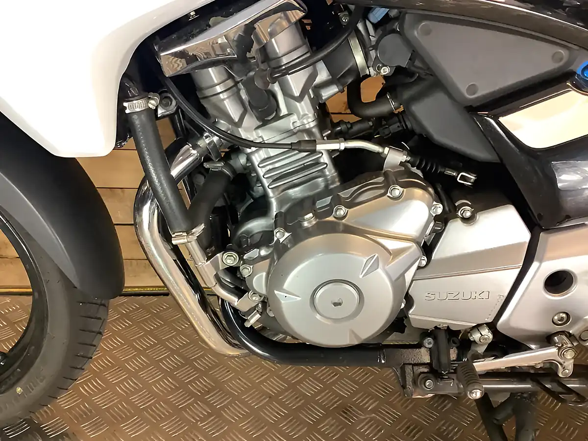 Used 2016 Suzuki Inazuma Blue - Interior and Exterior details 18