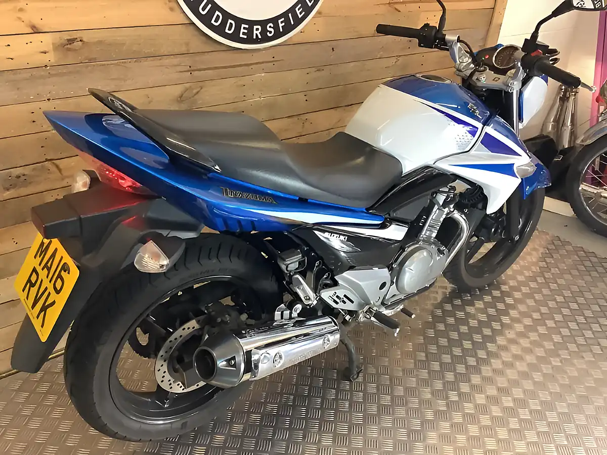 Used 2016 Suzuki Inazuma Blue - Interior and Exterior details 4
