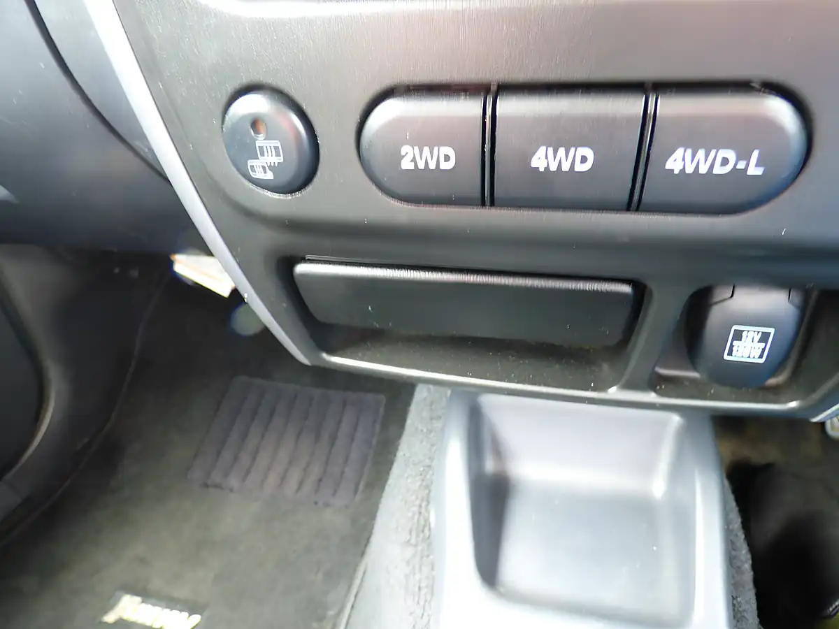Used 2016 Suzuki Jimny Adventure White/Grey - Interior and Exterior details 19