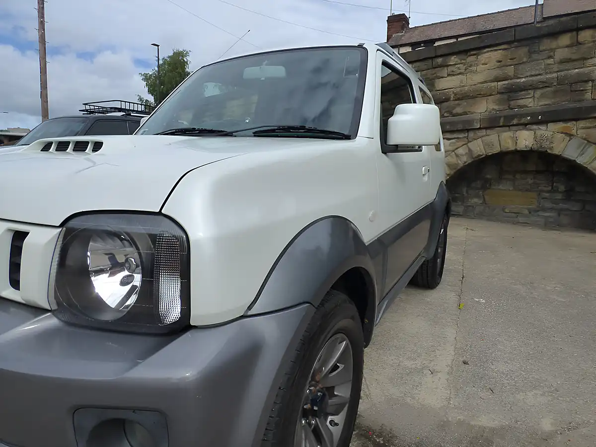 Used 2016 Suzuki Jimny Adventure White/Grey - Interior and Exterior details 5