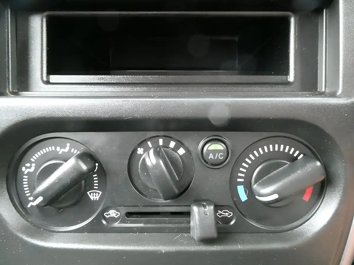 Used 2016 Suzuki Jimny SZ4 Black - Interior and Exterior details 10