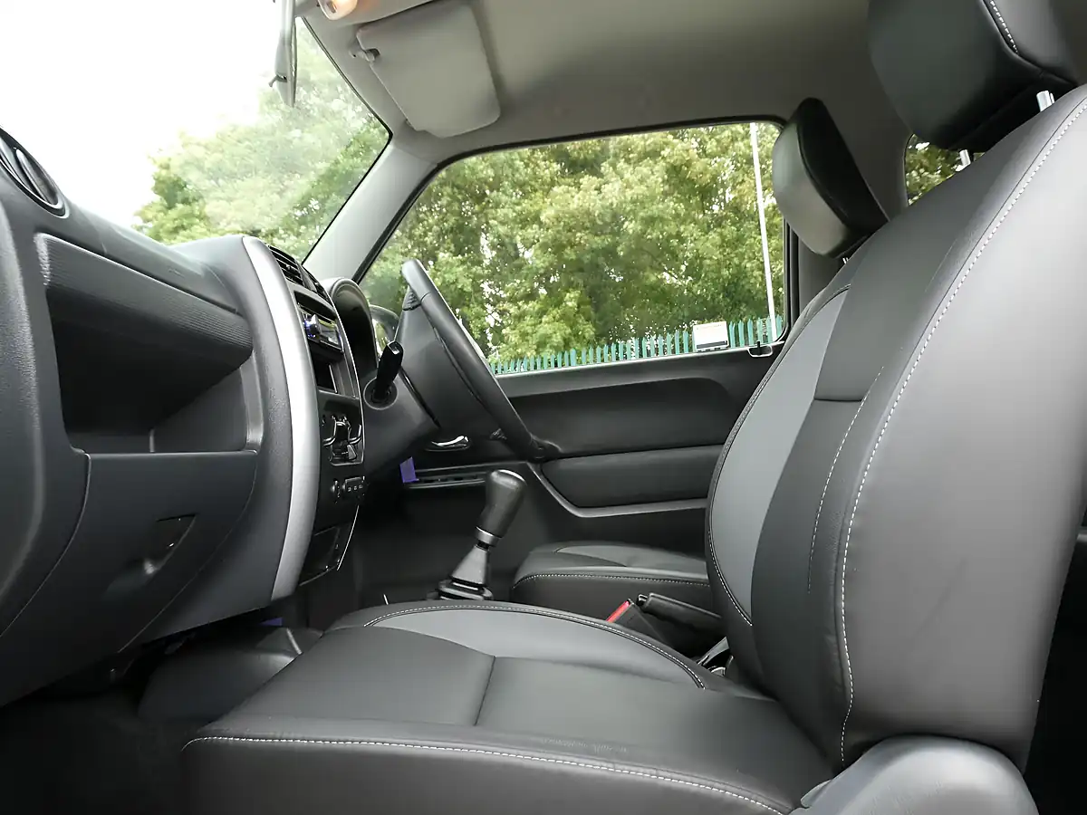 Used 2016 Suzuki Jimny SZ4 Black - Interior and Exterior details 11
