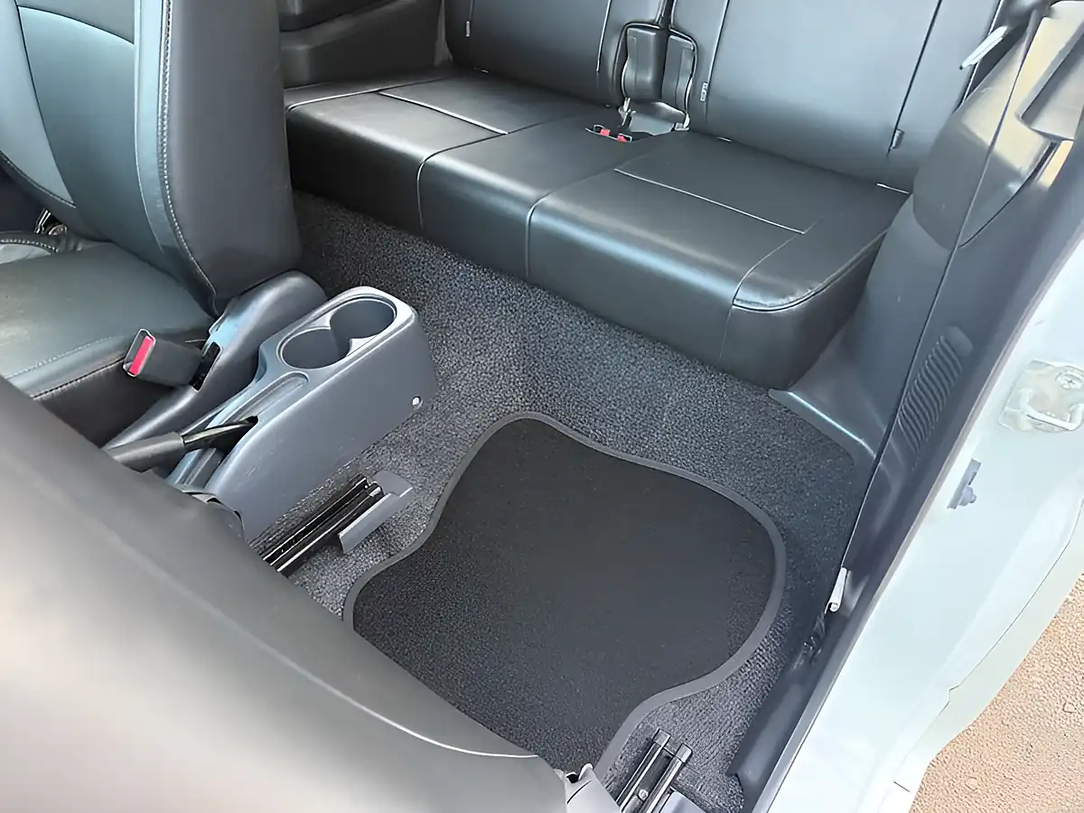 Used 2016 Suzuki Jimny SZ4 White - Interior and Exterior details 18