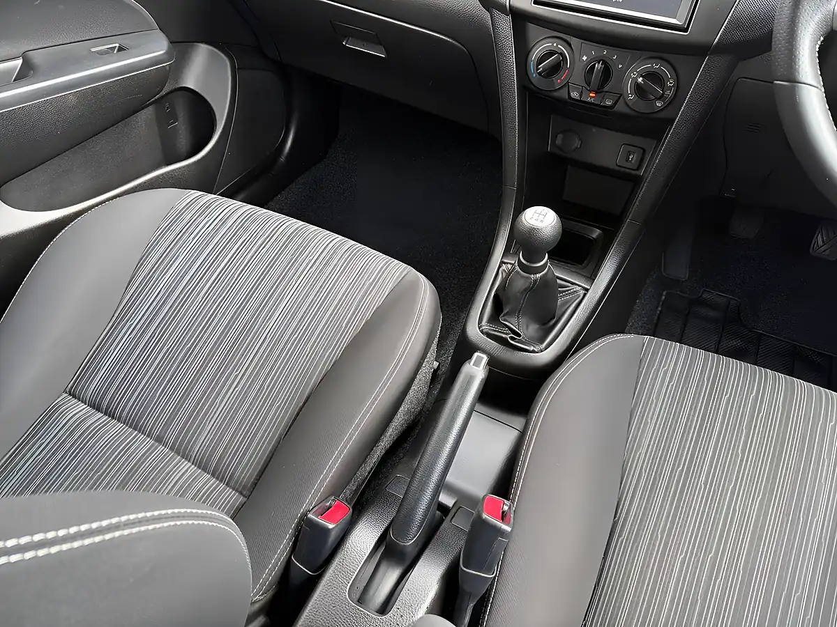 Used 2016 Suzuki Swift Sz-L Black - Interior and Exterior details 13
