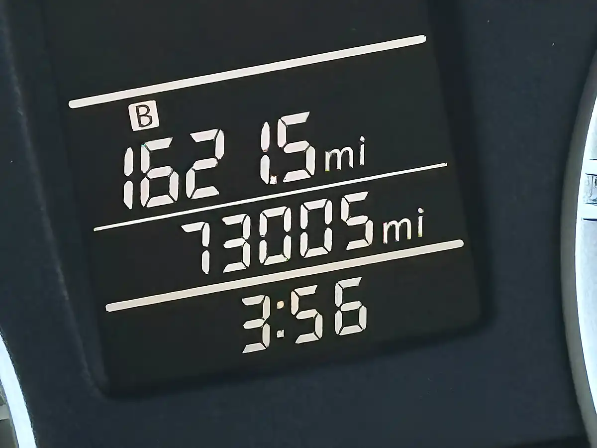 Used 2016 Suzuki Swift Sz-L Blue - Interior and Exterior details 16