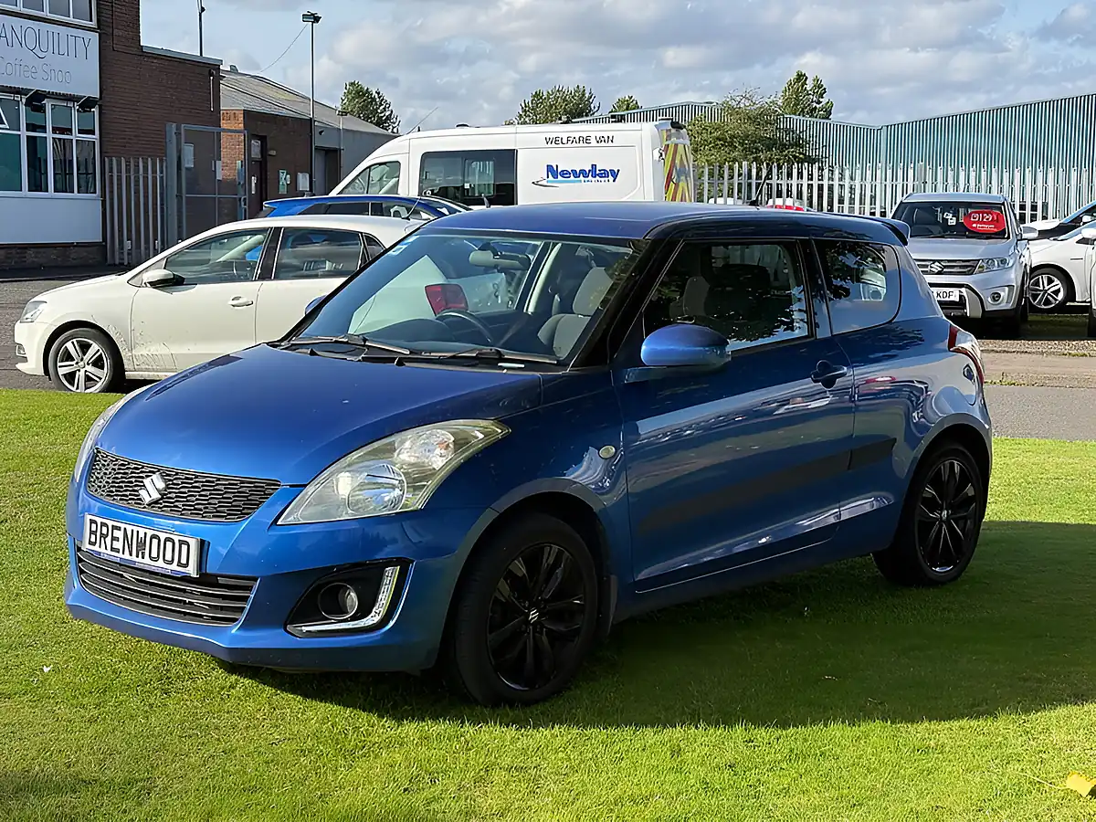 Used 2016 Suzuki Swift Sz-L Blue - Interior and Exterior details 3