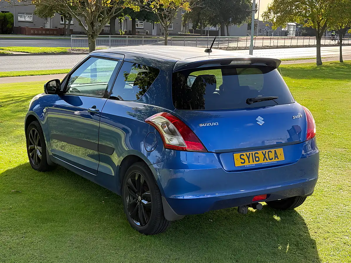 Used 2016 Suzuki Swift Sz-L Blue - Interior and Exterior details 4