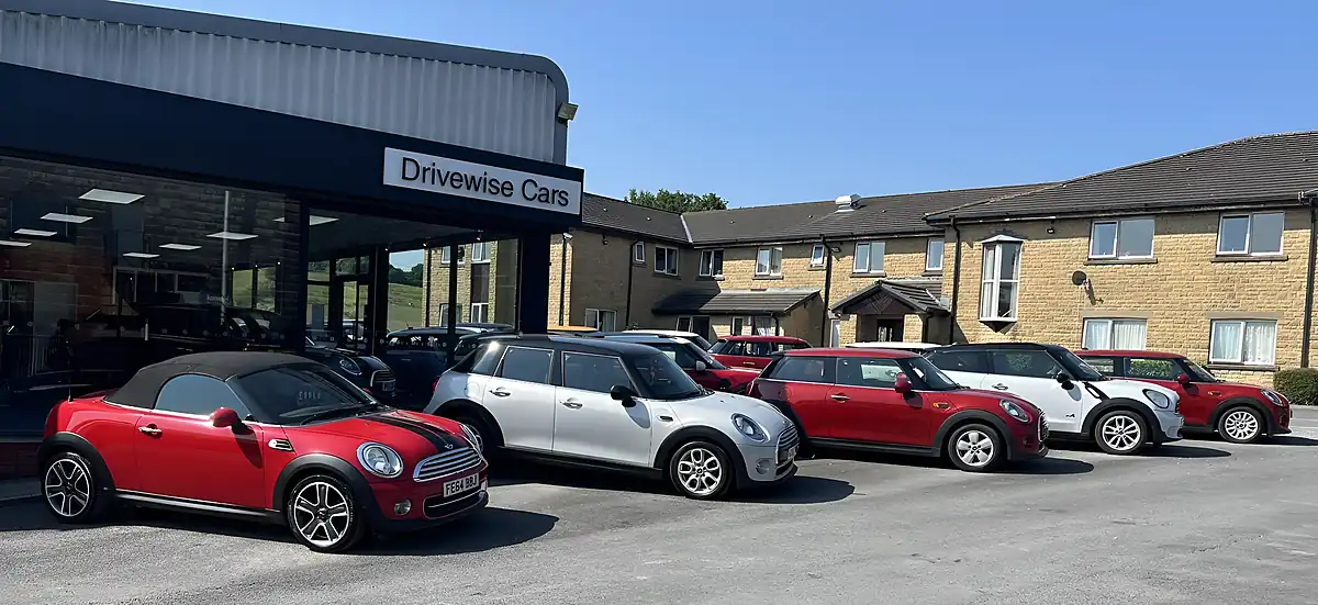 Used 2016 Suzuki Swift Sz-L Red - Interior and Exterior details 18