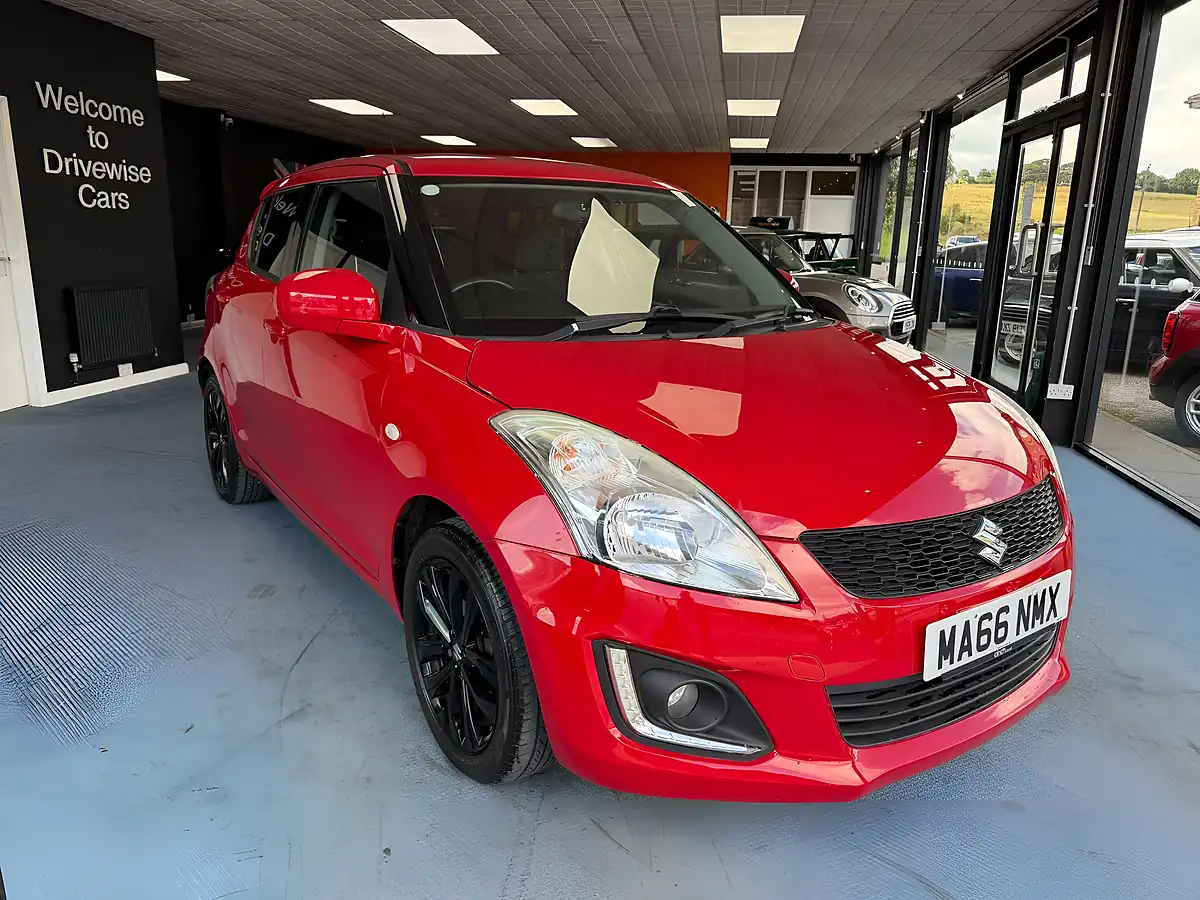 Used 2016 Suzuki Swift Sz-L Red - Interior and Exterior details 3