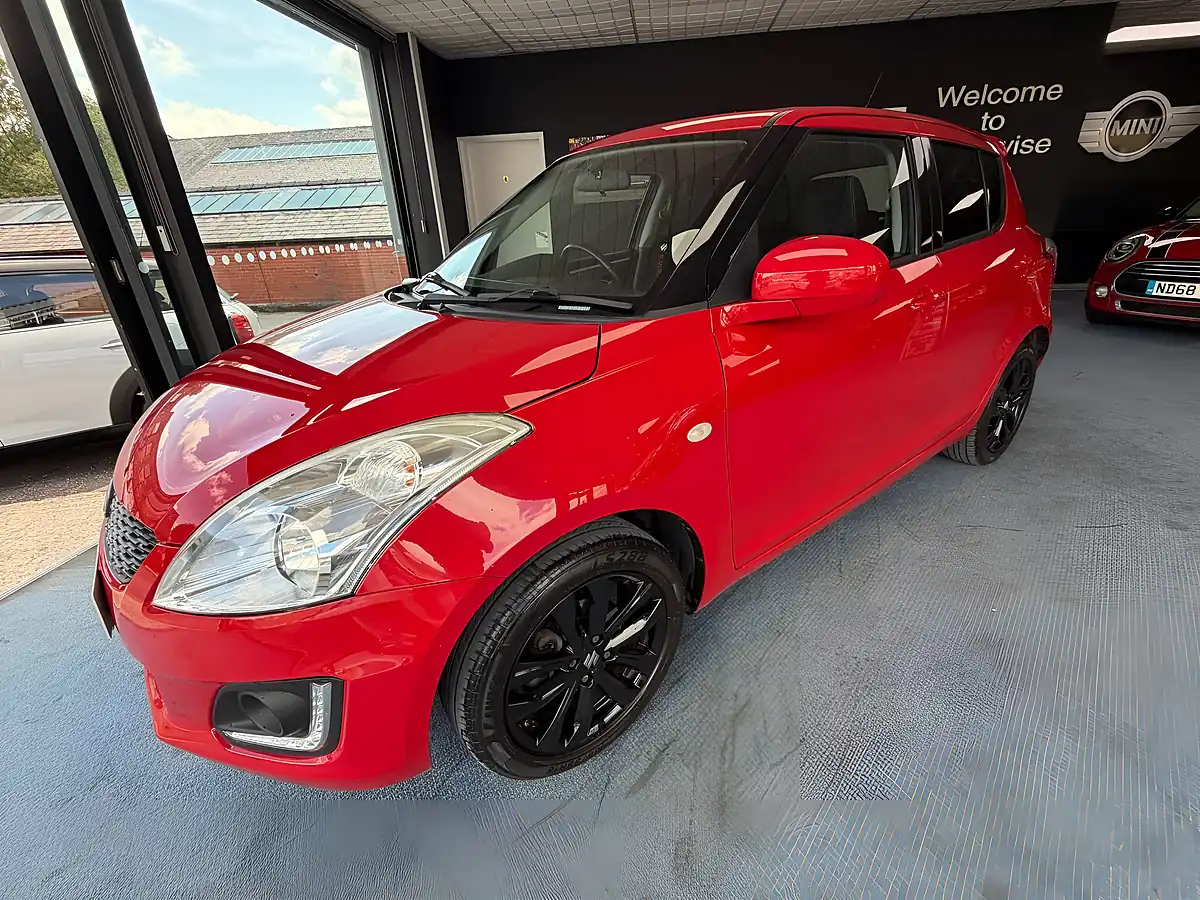 Used 2016 Suzuki Swift Sz-L Red - Interior and Exterior details 5