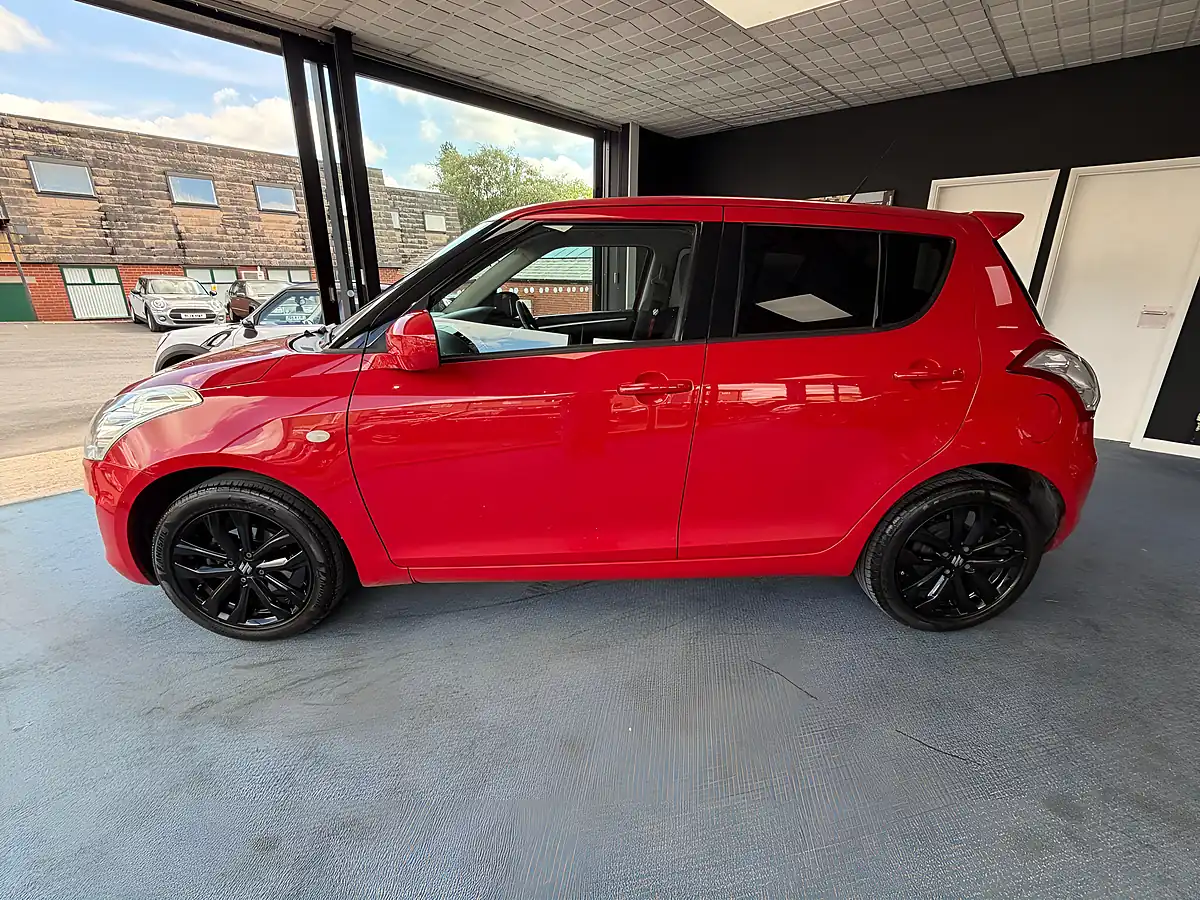 Used 2016 Suzuki Swift Sz-L Red - Interior and Exterior details 6