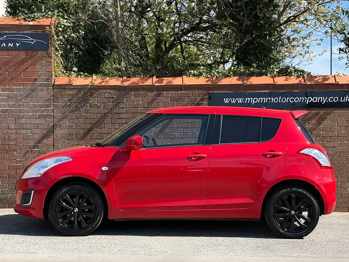 Used 2016 Suzuki Swift Sz-L Red - Interior and Exterior details 4