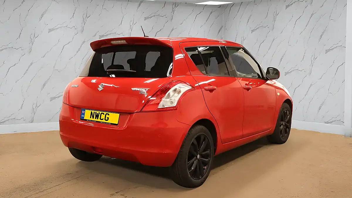 Used 2016 Suzuki Swift Sz-L Red - Interior and Exterior details 6