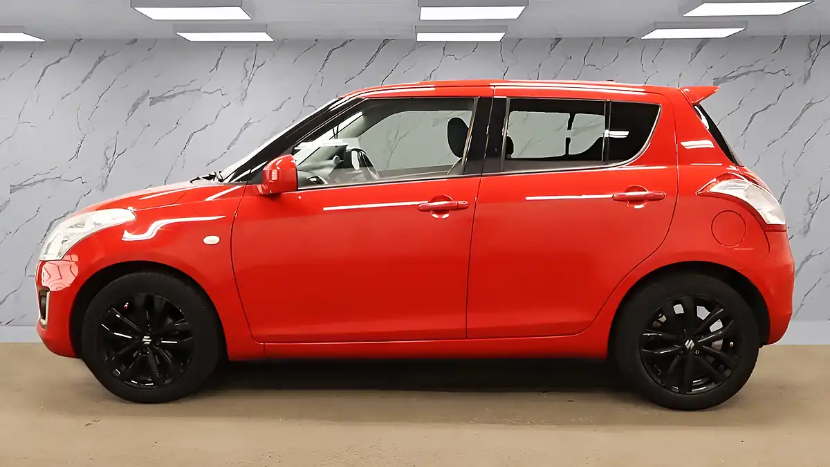 Used 2016 Suzuki Swift Sz-L Red - Interior and Exterior details 7