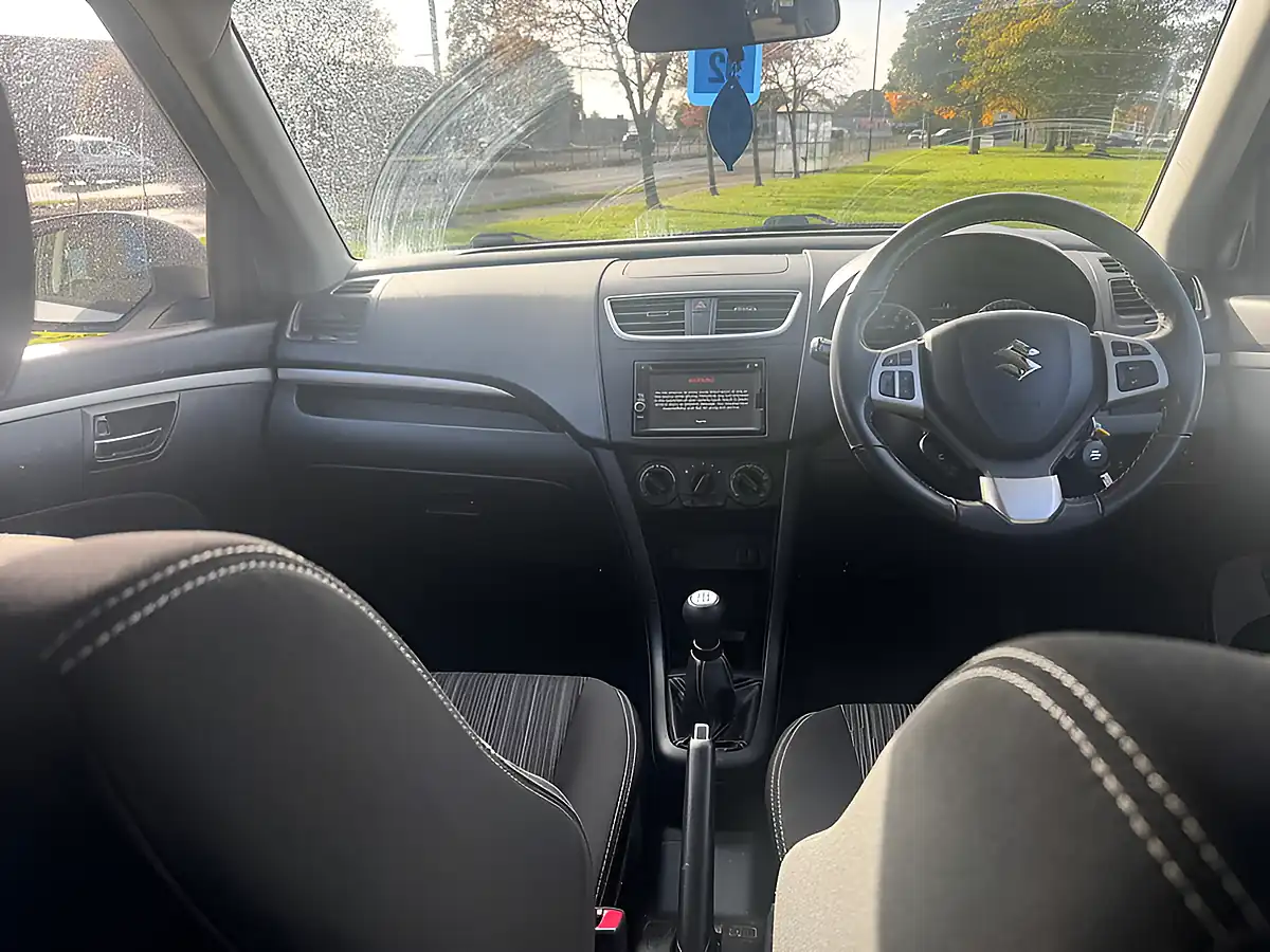 Used 2016 Suzuki Swift Sz-L White - Interior and Exterior details 10