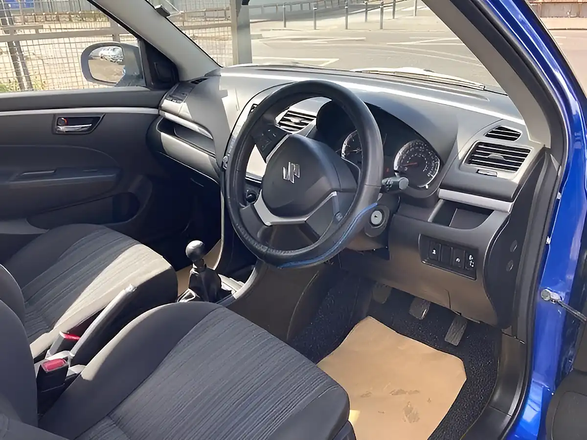 Used 2016 Suzuki Swift SZ3 Blue - Interior and Exterior details 8