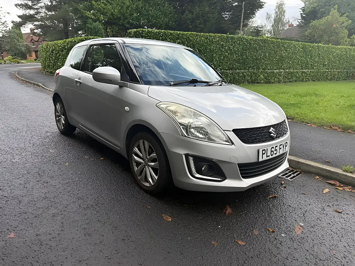 Used 2016 Suzuki Swift SZ3 Silver - Front View