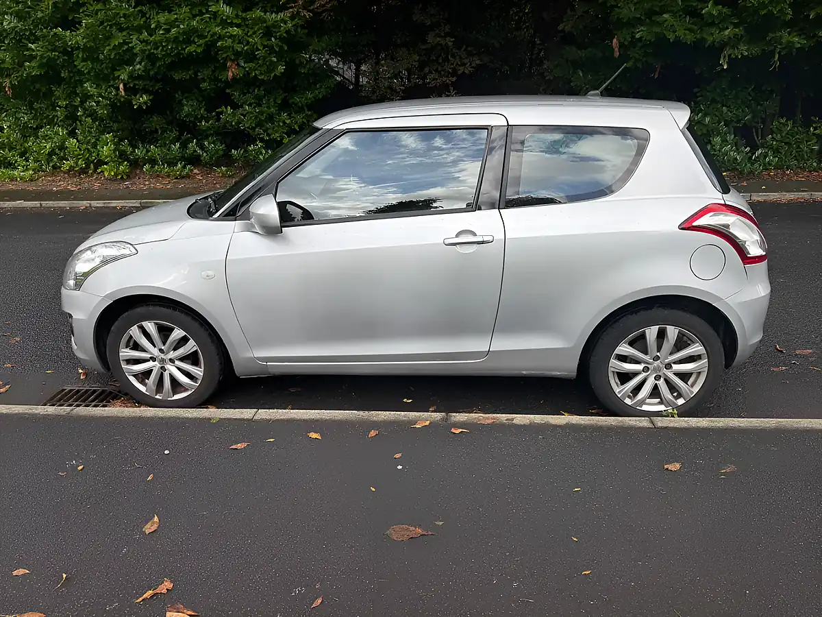 Used 2016 Suzuki Swift SZ3 Silver - Interior and Exterior details 6