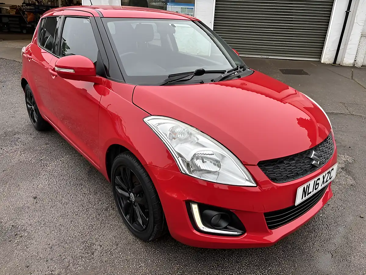 Used 2016 Suzuki Swift SZ4 Red - Front View