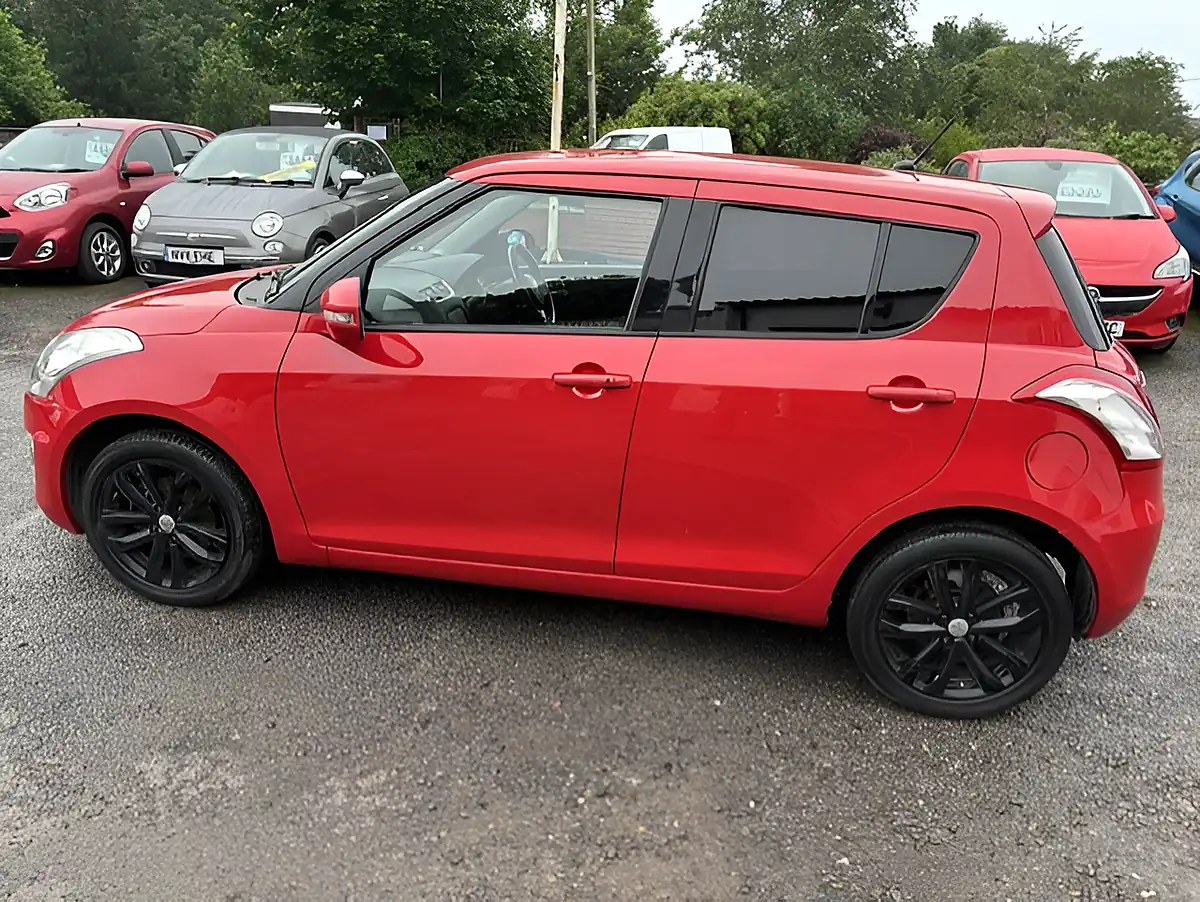 Used 2016 Suzuki Swift SZ4 Red - Interior and Exterior details 6