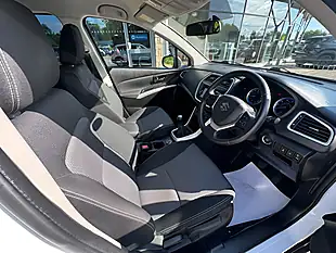 Used 2016 Suzuki SX4 S-Cross Sz-T Allgrip White - Interior and Exterior details 12